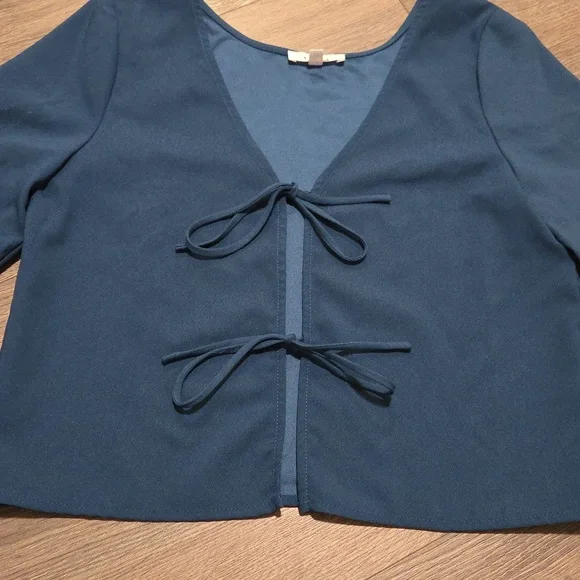 Vetta Getaway Capsule Convertible Tie Top - Picture 4 of 10